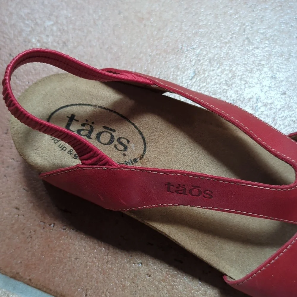Taos Footwear Women's Bold Red Sandals - Picture 5 of 7
